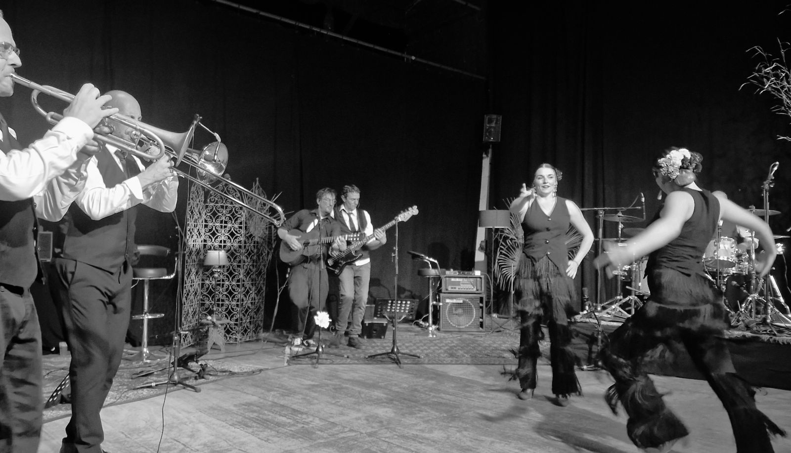 concert "Primera Vez" des Doigts Nylon Orchestra