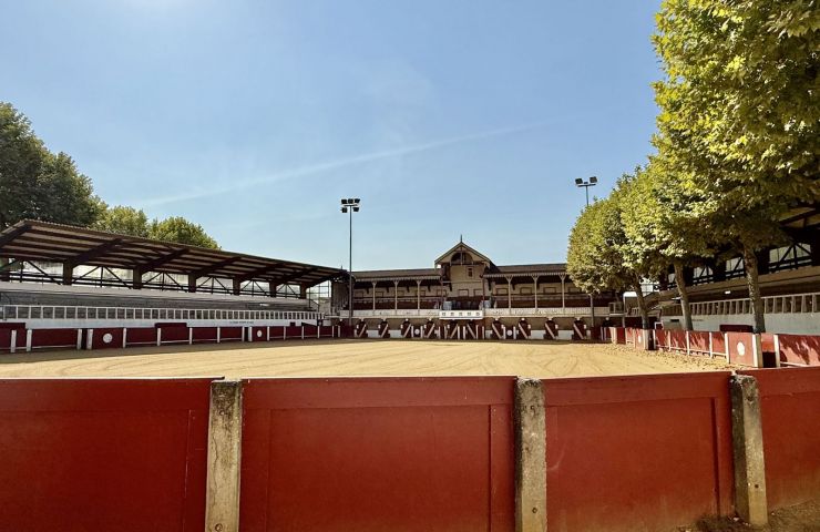 Arènes de Cazaubon