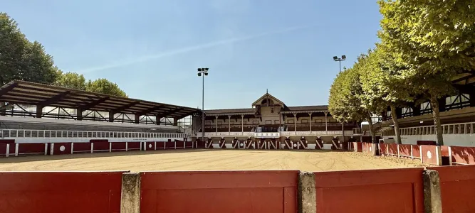 Arènes de Cazaubon