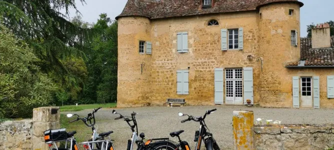 Visite en VAE avec dégustation au Château de S ...
