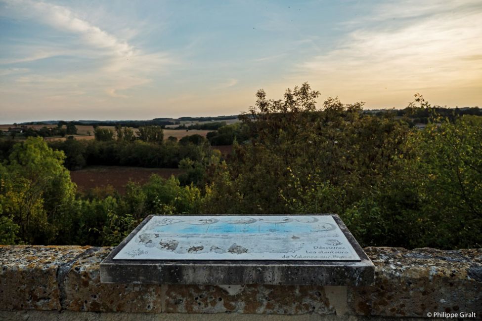 ValencesurBaïse Villes, Villages et Bastides à ValencesurBaïse Guide du Gers ValencesurBaïse Villes, Villages et Bastides à ValencesurBaïse Guide du Gers