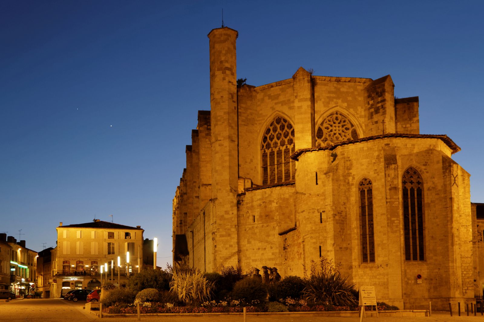 Discovering Saint-Pierre Cathedral in Condom