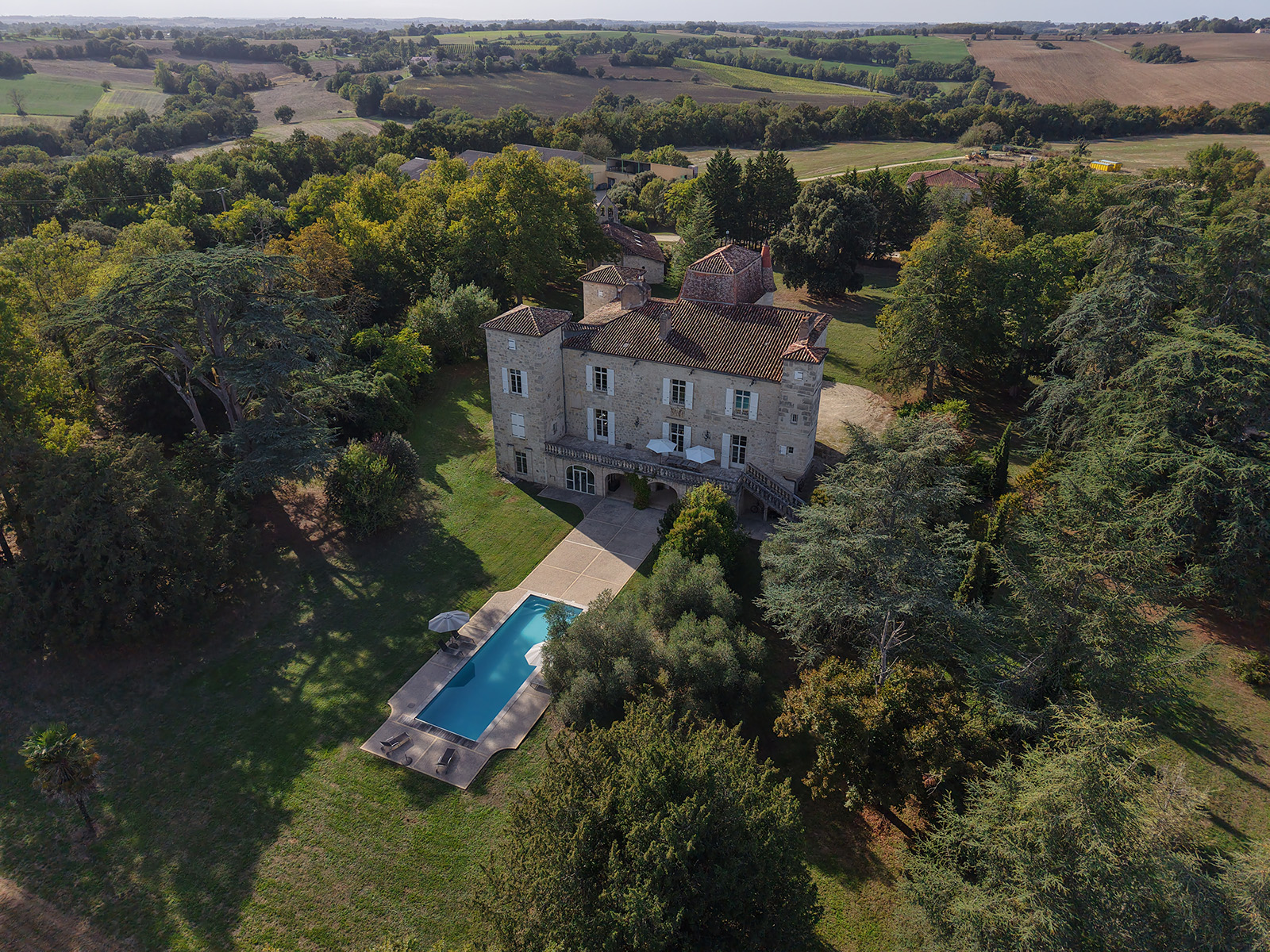 Château de Gensac: the discreet excellence of  ...