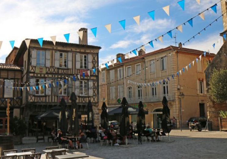 A stopover in Eauze, a charming pilgrim's town...