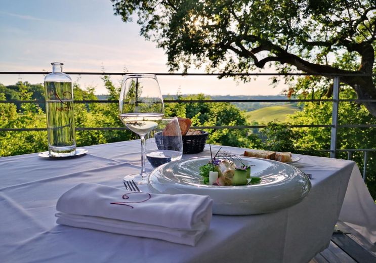 Domaine de Nazère : A gourmet restaurant & cha ...
