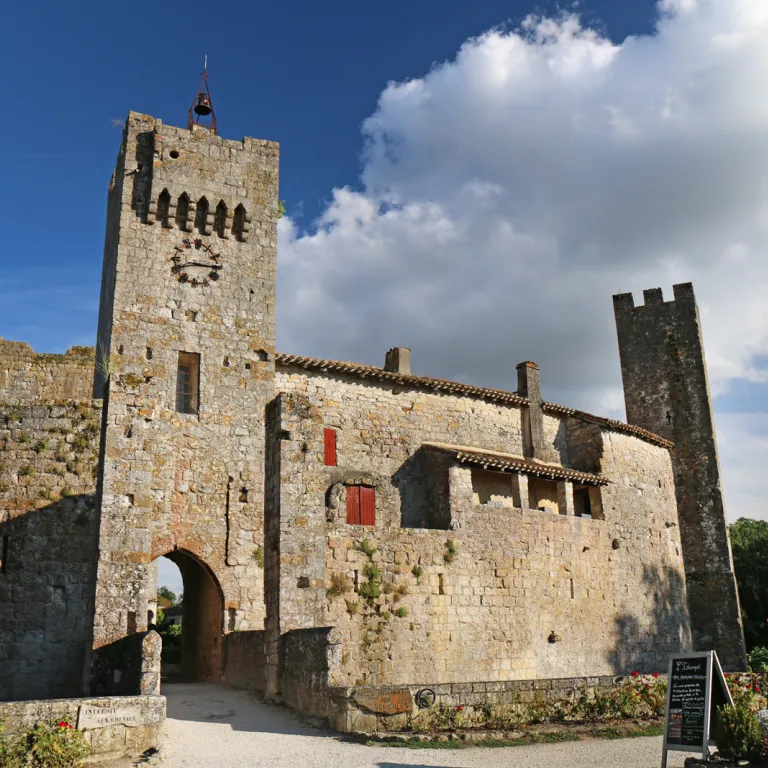Visiter Larressingle, la petite Carcassonne du ...