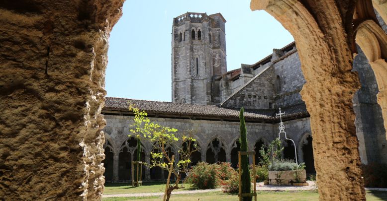 Visit La Romieu, a legendary village...