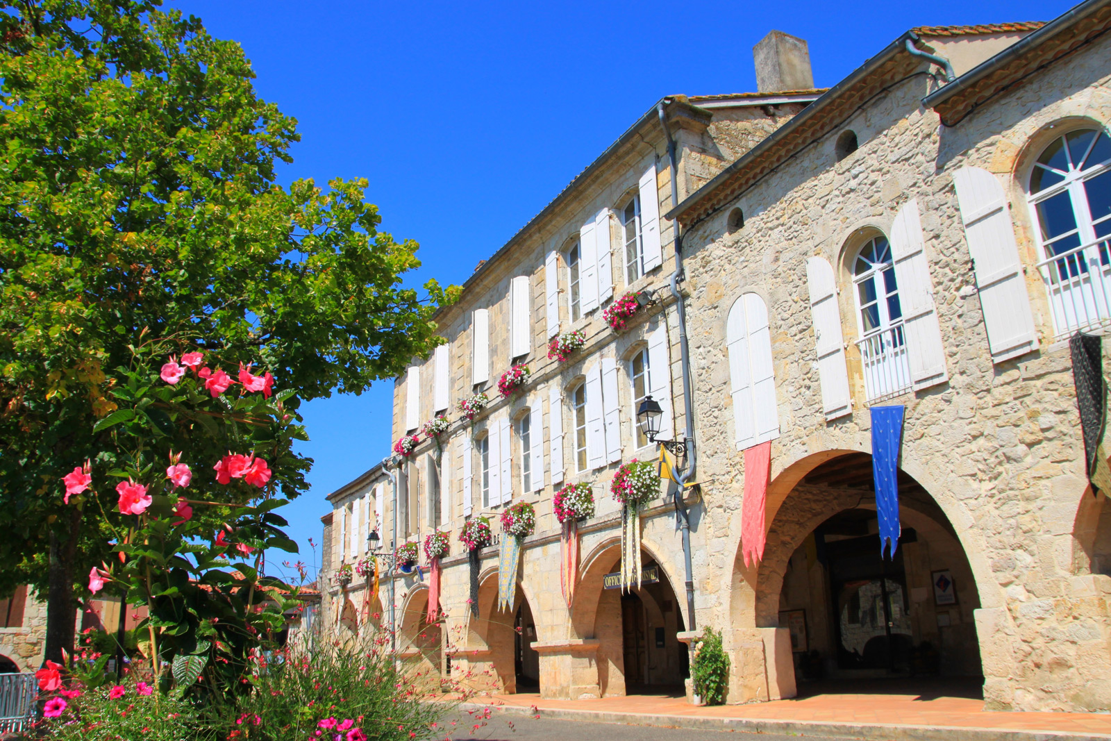 10 étapes pour découvrir la ville de Carcassonne - GEO