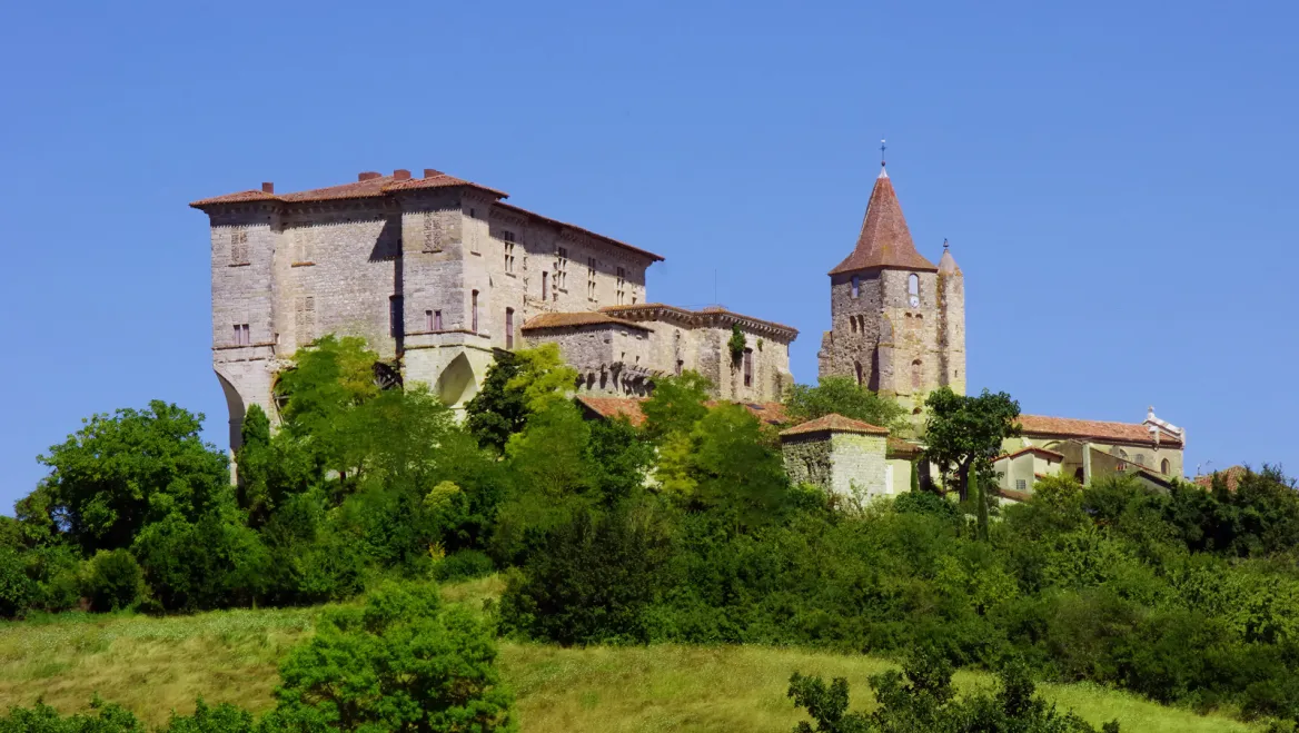 Lavardens Castle - Photo © Pascal Destercke / AdobeStock