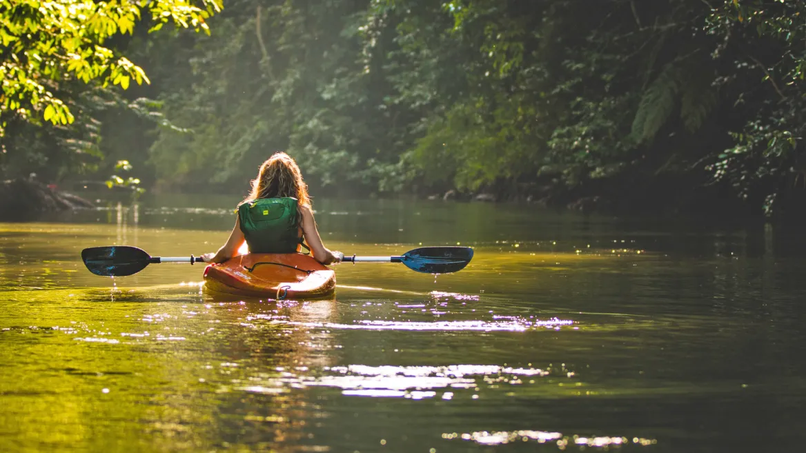 Canoe dans le Gers filip-mroz Unsplash
