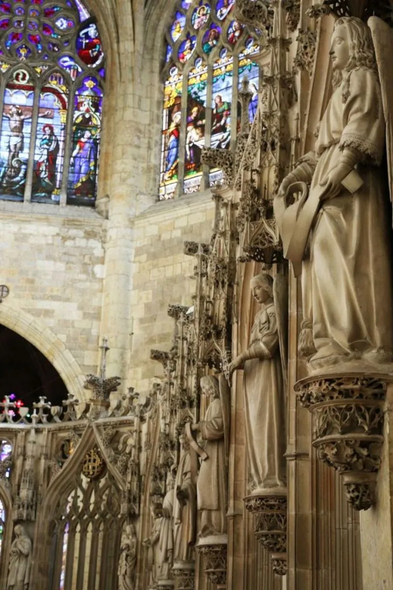 vitraux et choeur