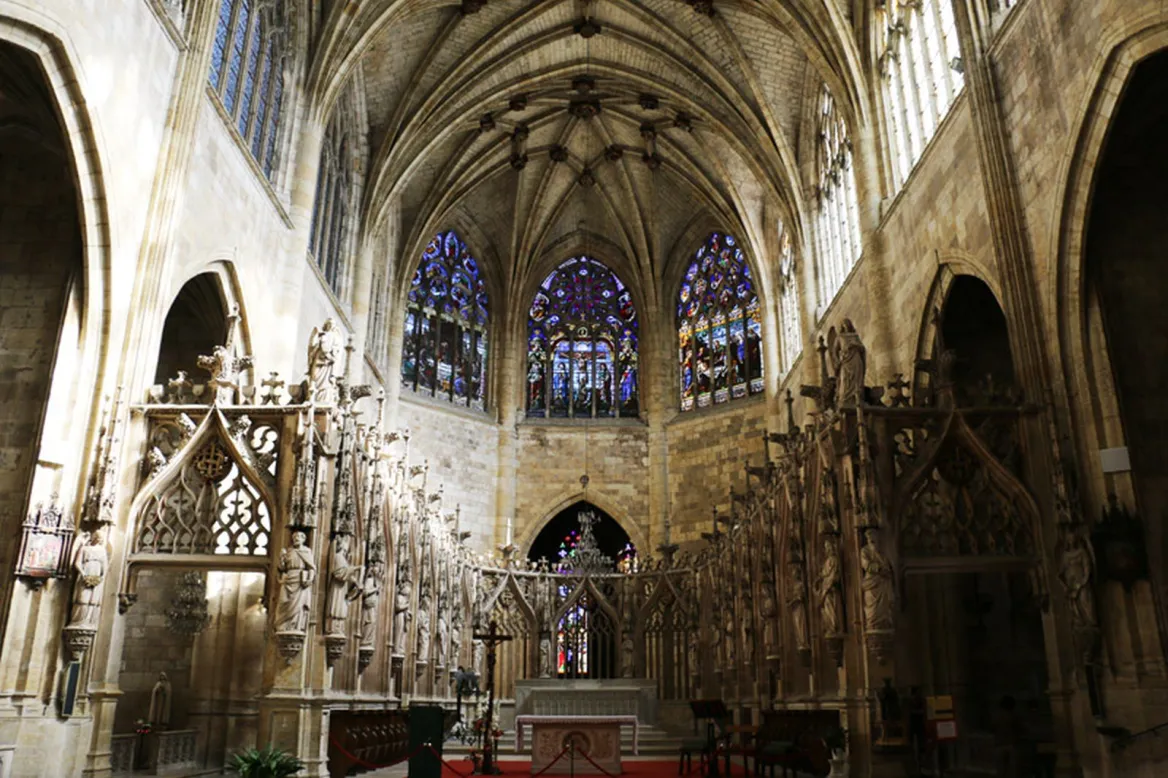 choeur et vitraux