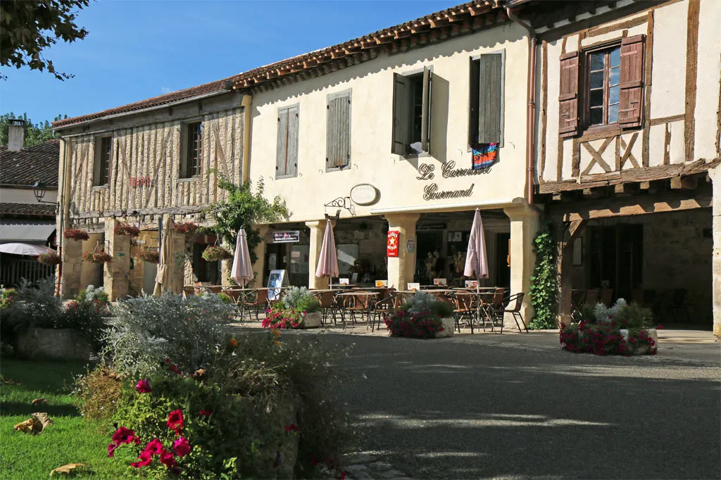 Restaurant le Carroussel Gourmand et au-dessus les chambres d’hôtes