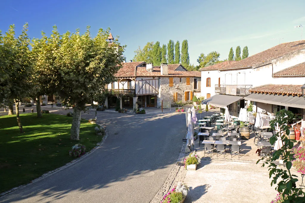 Fourcès, bastide ronde du Gers
