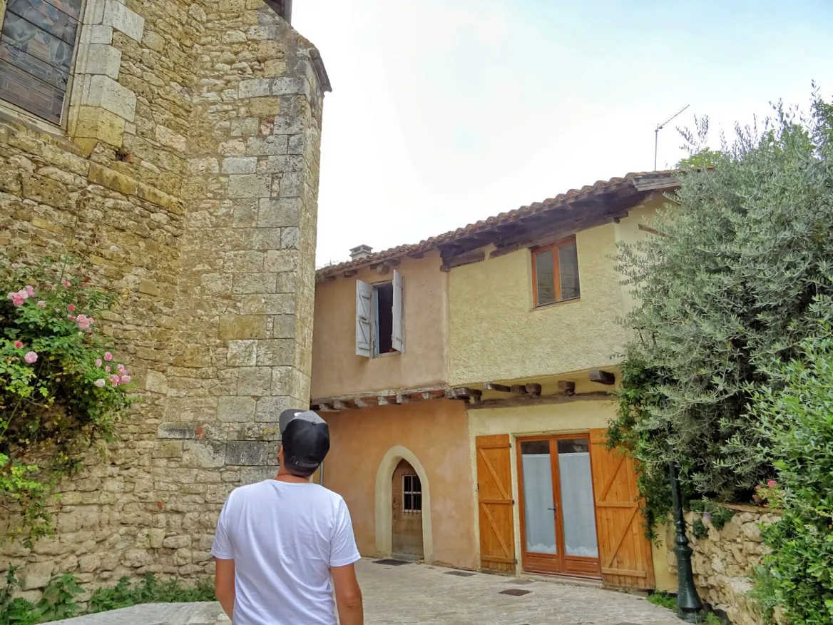 The colorful alleys of the medieval city