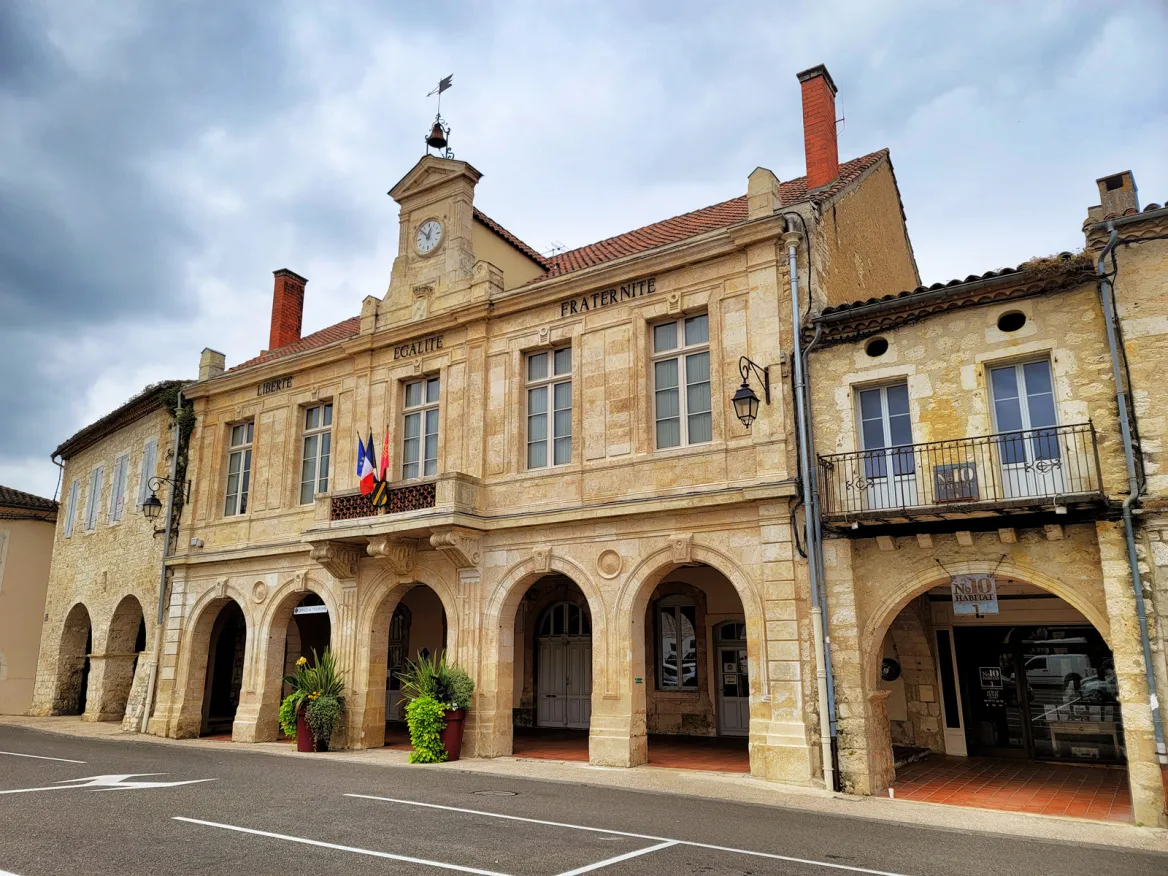 Place à arcades