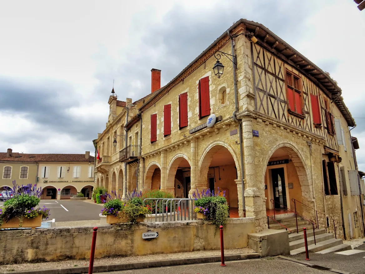 Place à arcades