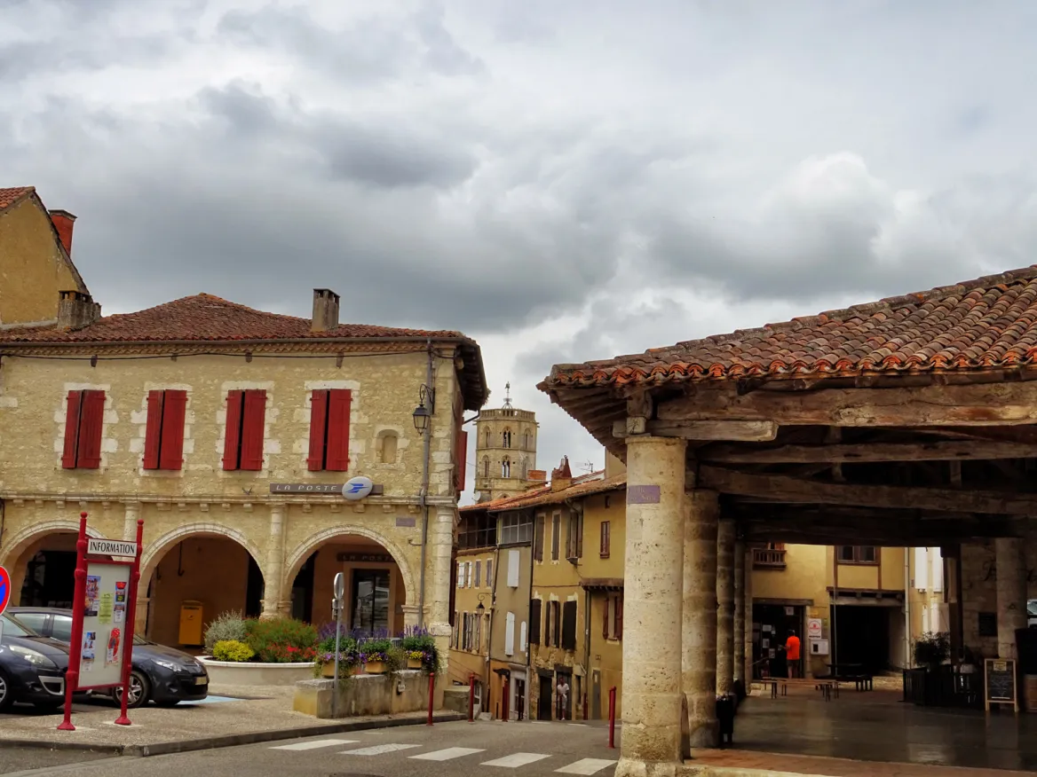 Place à arcades