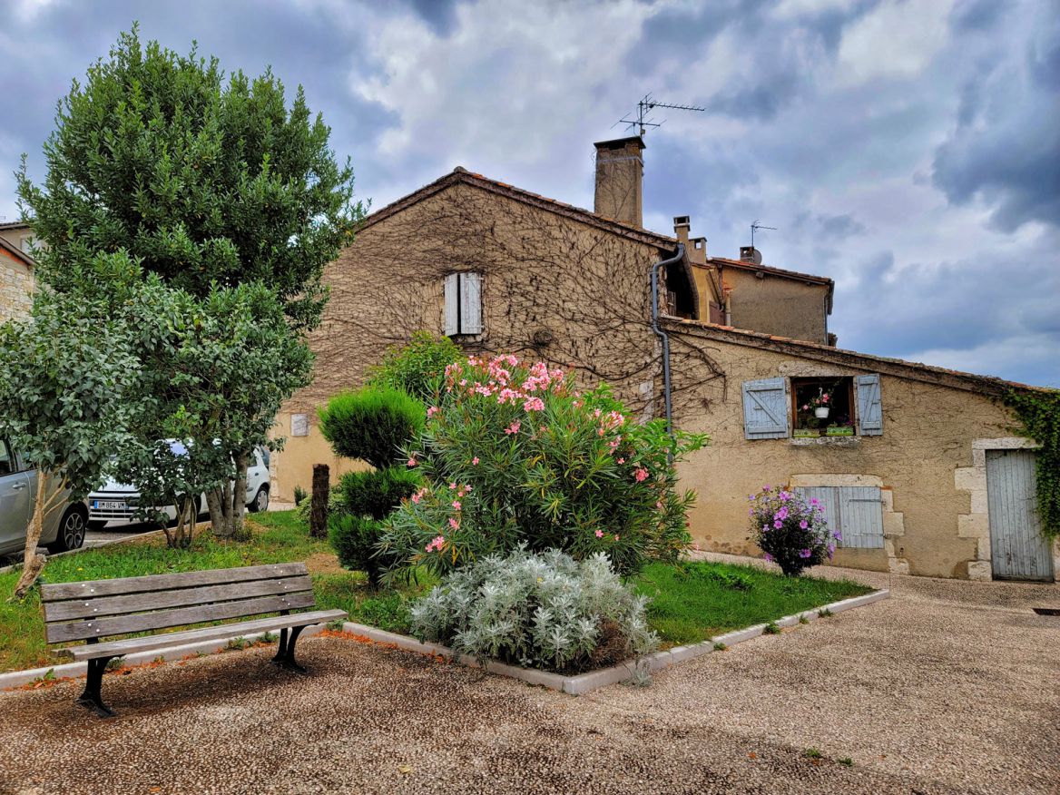 Mauvezin Balade découverte entre ville haute et basse ville Guide