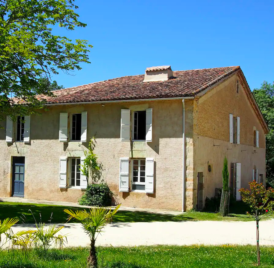 Domain of Hiron - A large character gîte near Lectoure