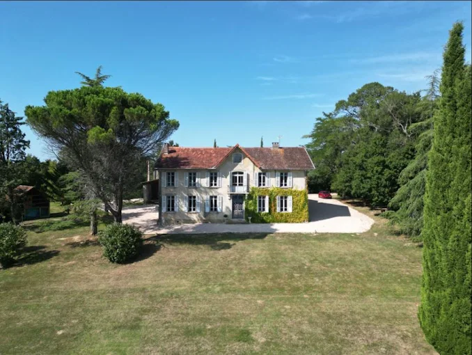 Domaine de Lasserre - Maison d’hôtes de caractère à Lupiac